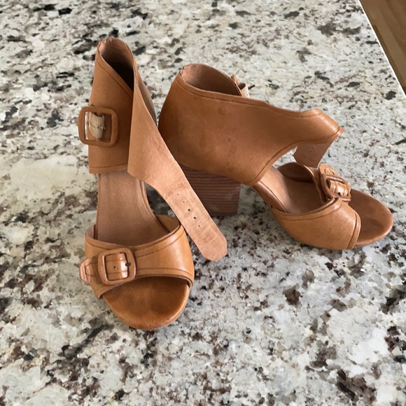 Lien Do strap heels - Picture 1 of 7